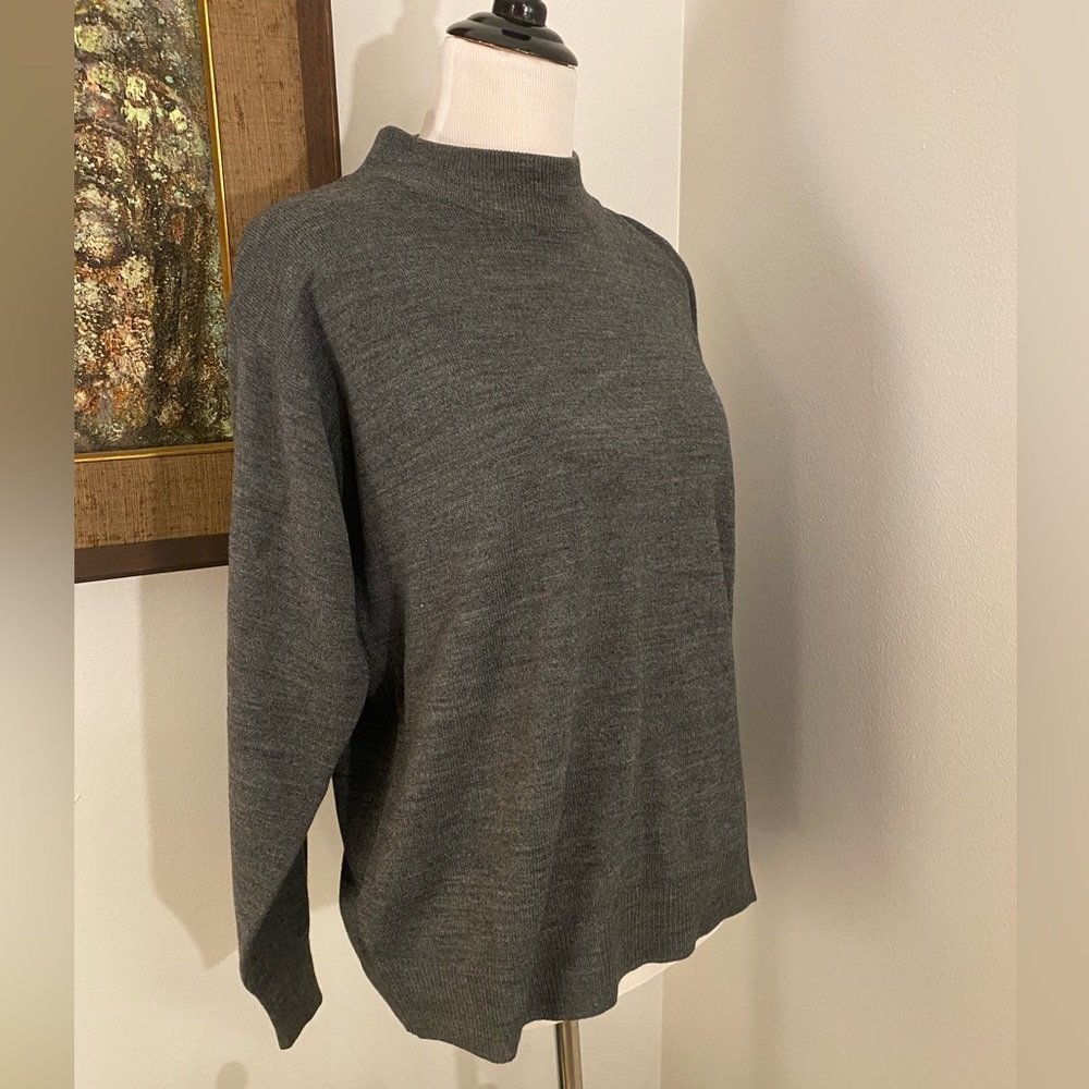 Vintage, Alexis Reed Mock Neck Lightweight Knit Sweater, Made in Poland, Sz S